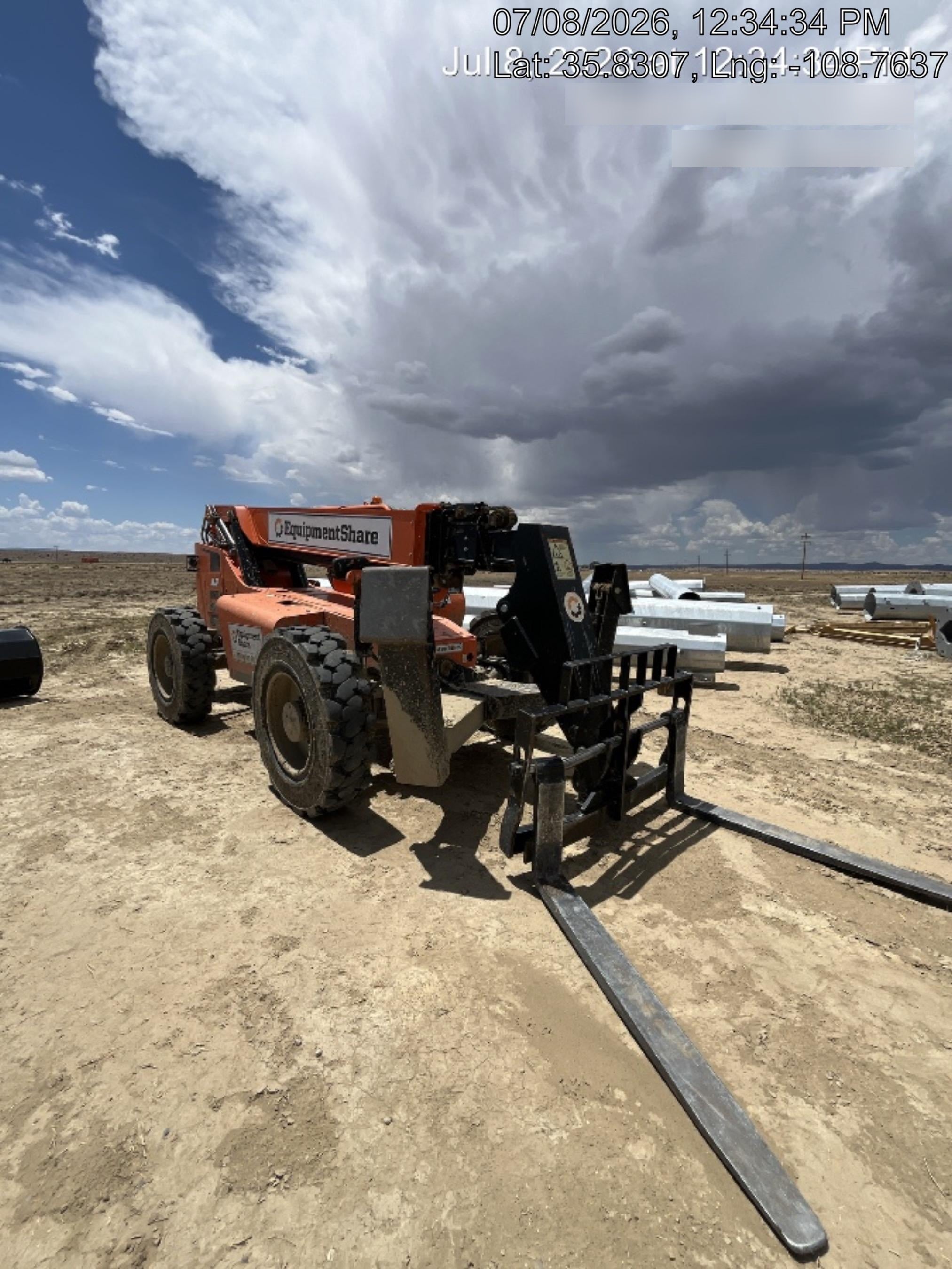 2020 Skytrak 10054 Cab/Heat/Air, Solid Tires, Work Lights, Beacon, Aux Hydraulics, Back up Alarm, Lifting Eye, ES Decals