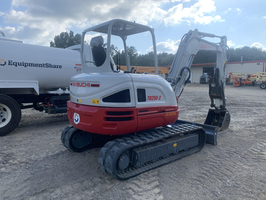 2020 TAKEUCHI TB250-2