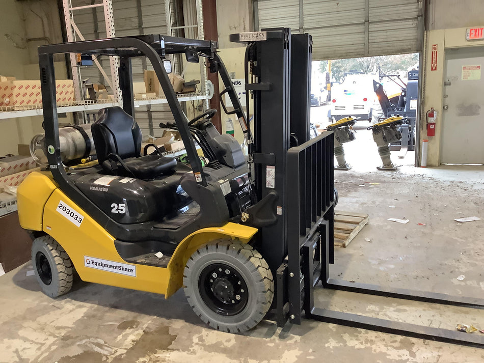 2022 KOMATSU FG25T-16
