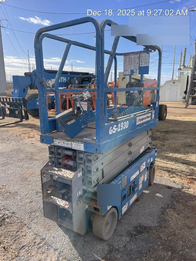 2019 Genie GS-1930 Fixed rails with chain Entry