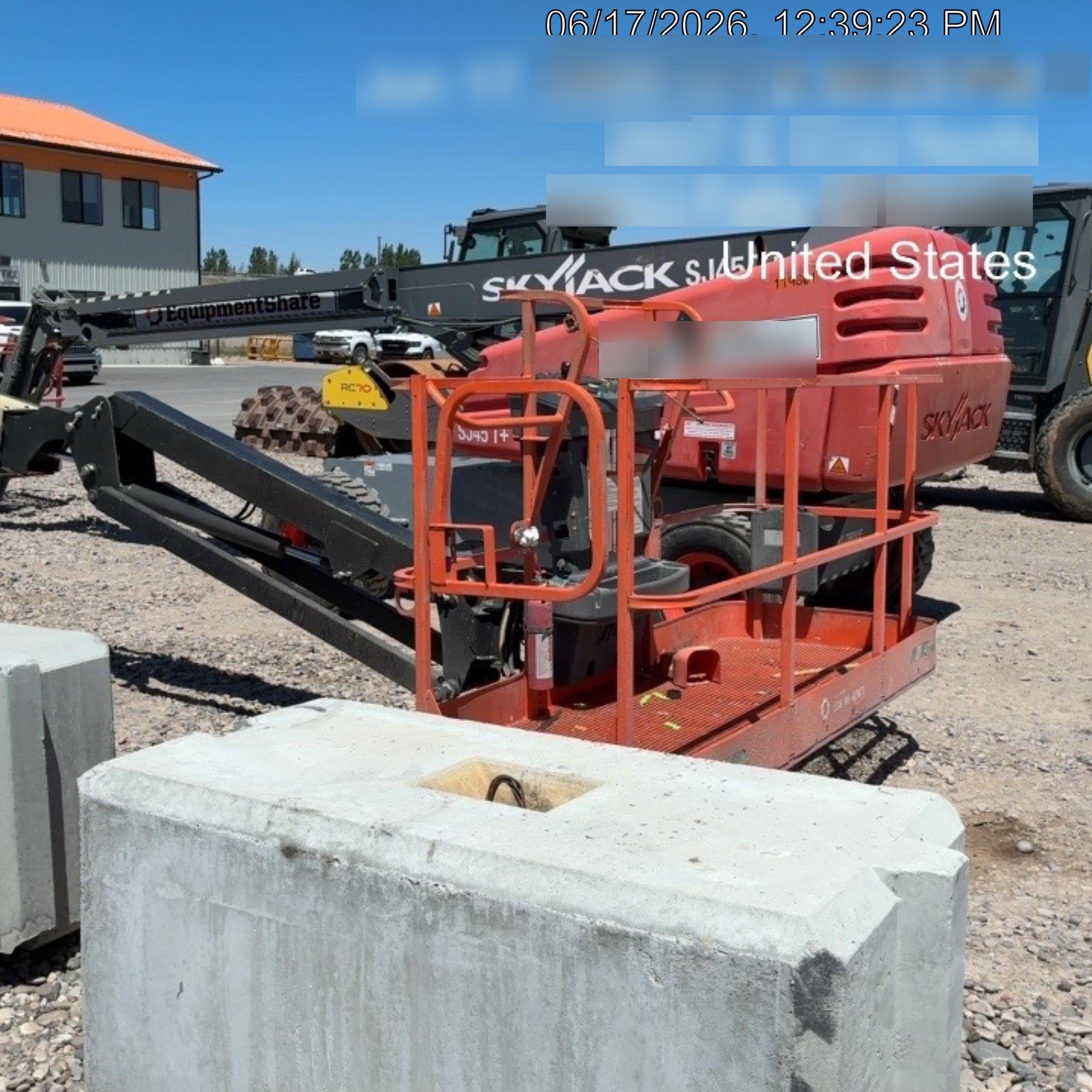 2024 JLG 460SJ