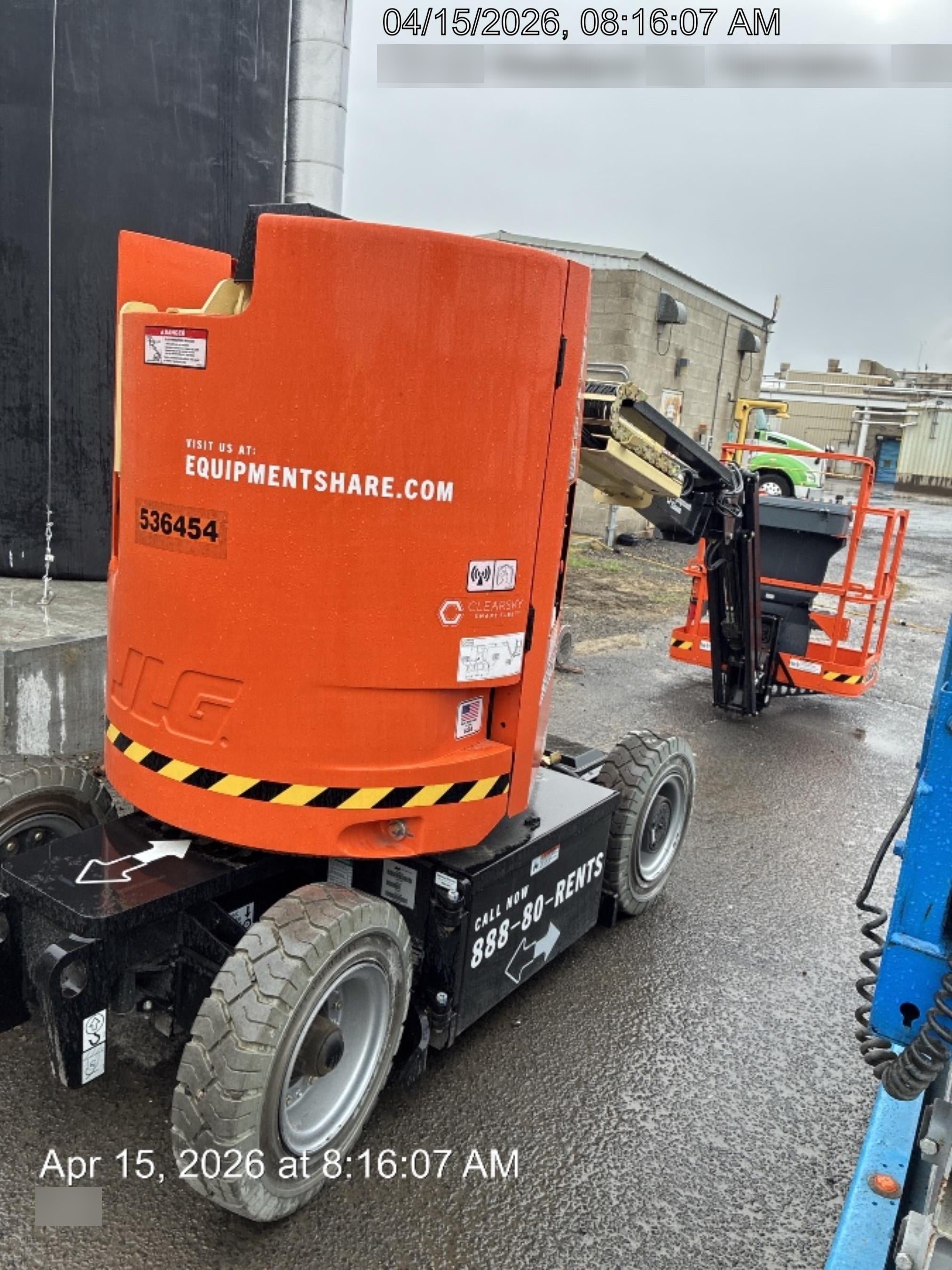 2025 JLG E300AJP