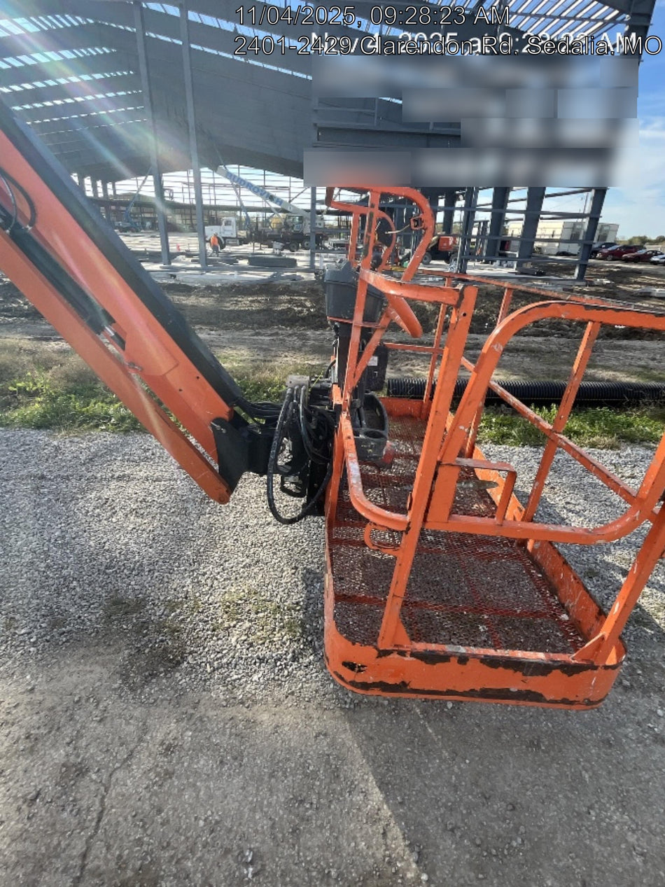 2020 JLG 660SJ ANSI, Deutz Diesel, 4wd, FF Tires, Inward Self Closing Gate, Tool Tray, Beacon, 7.5kW Generator