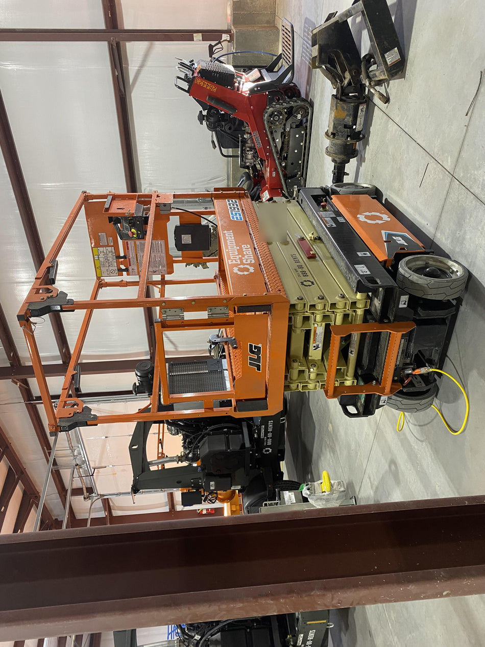 2022 JLG ES1932
