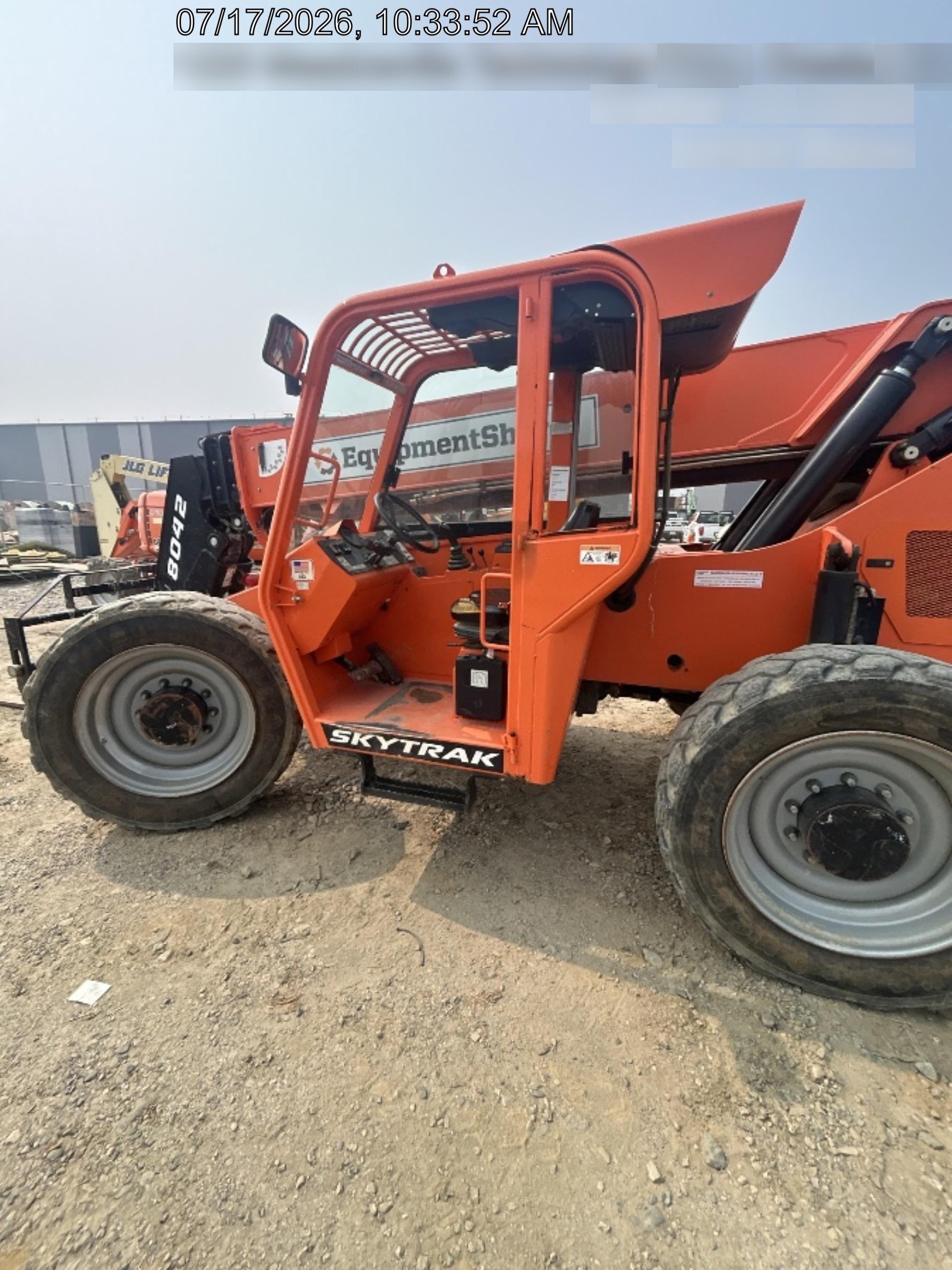 2020 SKYTRAK 8042