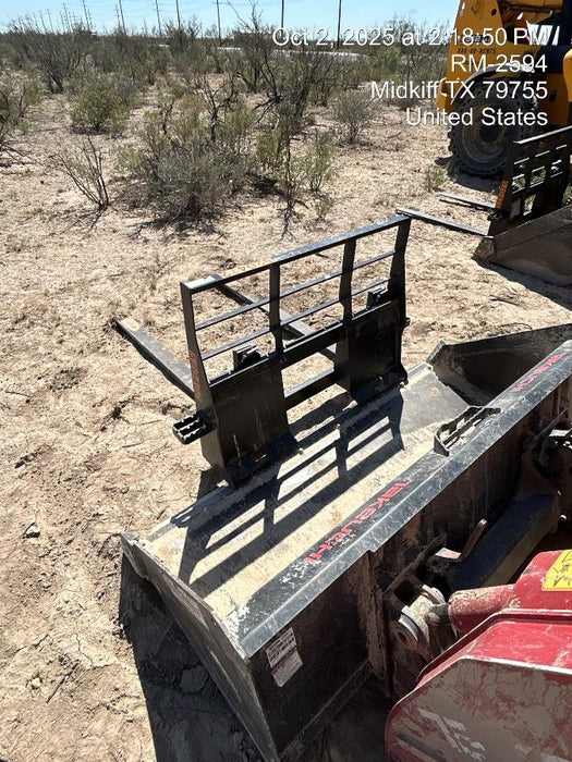 2025 ARROW MATERIAL HANDLING 60" Pallet Forks - Arrow