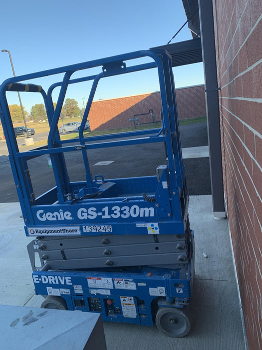 2021 GENIE GS-1330m