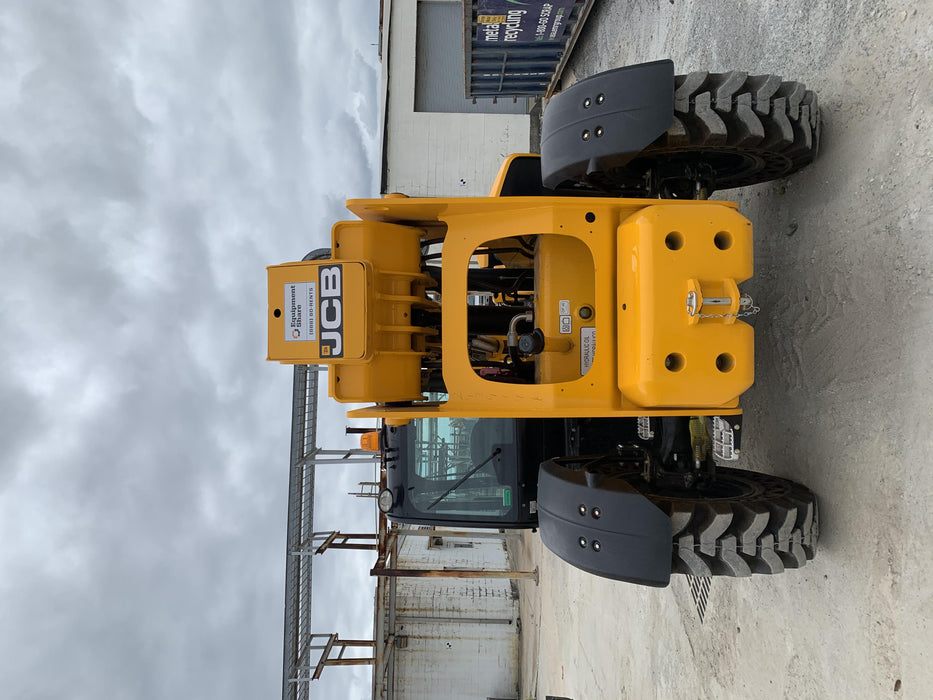 2020 JCB 506-36 Cab/Heat/Air, 74 HP, Solid Tires, STD Worklight, Beacon, Aux Hydraulics, Lifting Eye, Back up Alarm w/48" Carriage/48" Forks