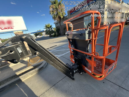 2025 JLG E300AJP