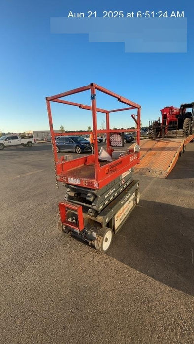 2018 Skyjack SJIII-3219 Skyjack SJIII3219 Scissor Lift w/Trojan Batteries