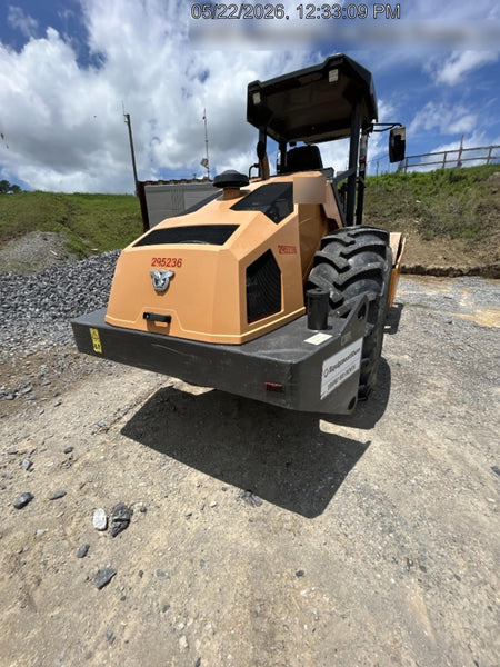 2023 CASE SV211E