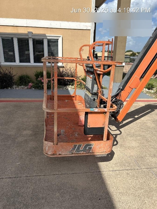 2019 JLG 660SJ