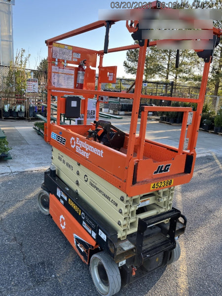2024 JLG ES1932