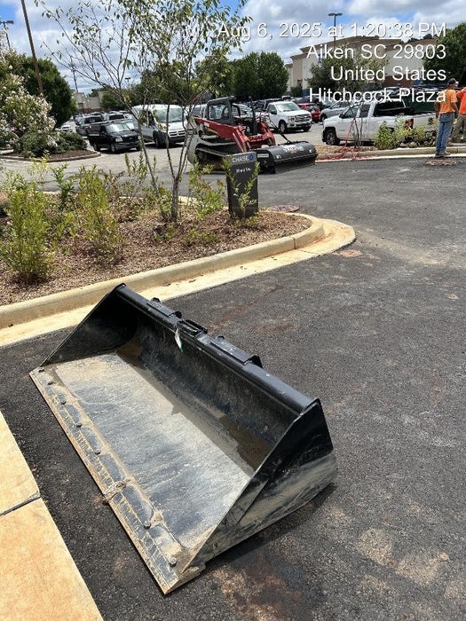 2025 JOHN DEERE 84" Bucket - John Deere