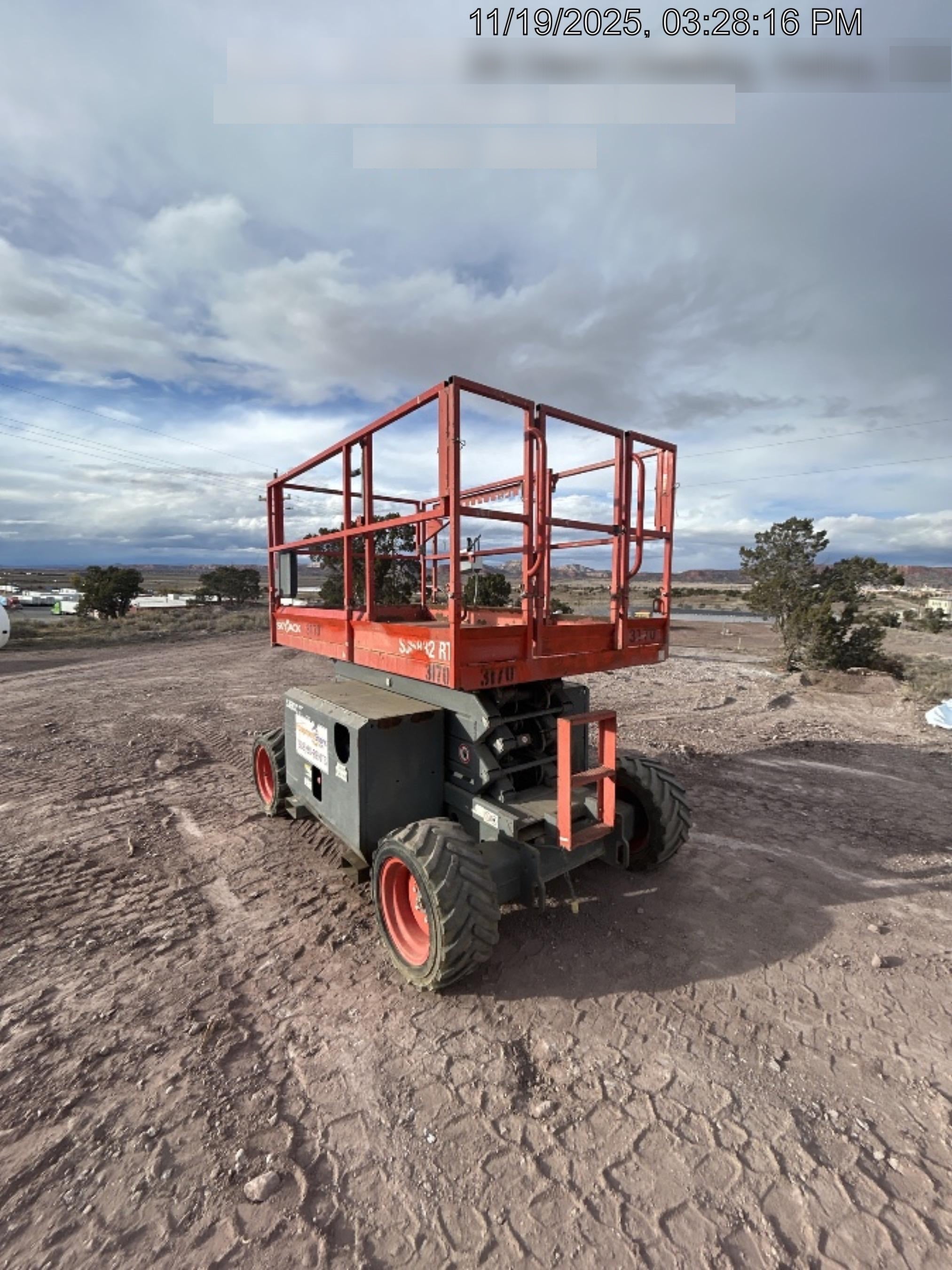 2017 SKYJACK SJ6832 RT