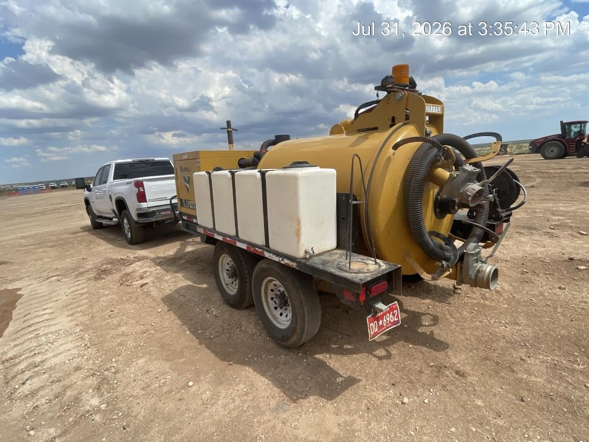 2023 Vac-Tron LP573XDT T4 Koehler Diesel Engine, 500 Gallon Debris Tank, x2 100 Gallon Water Tanks