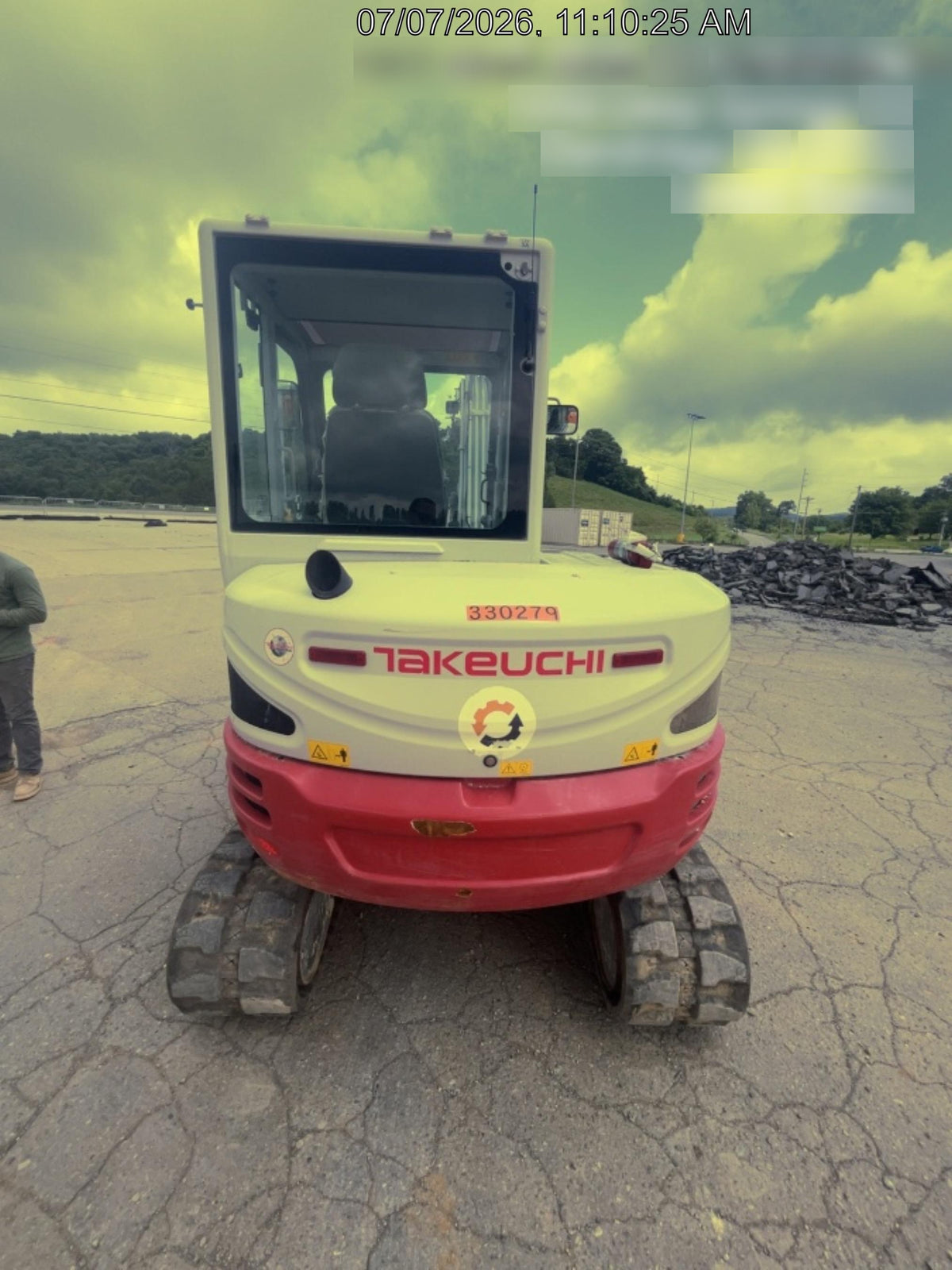 2023 TAKEUCHI TB250-2CR