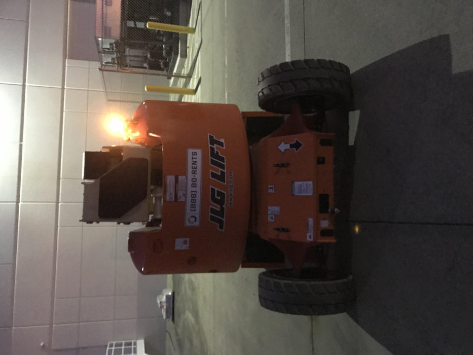 2019 JLG E450AJ