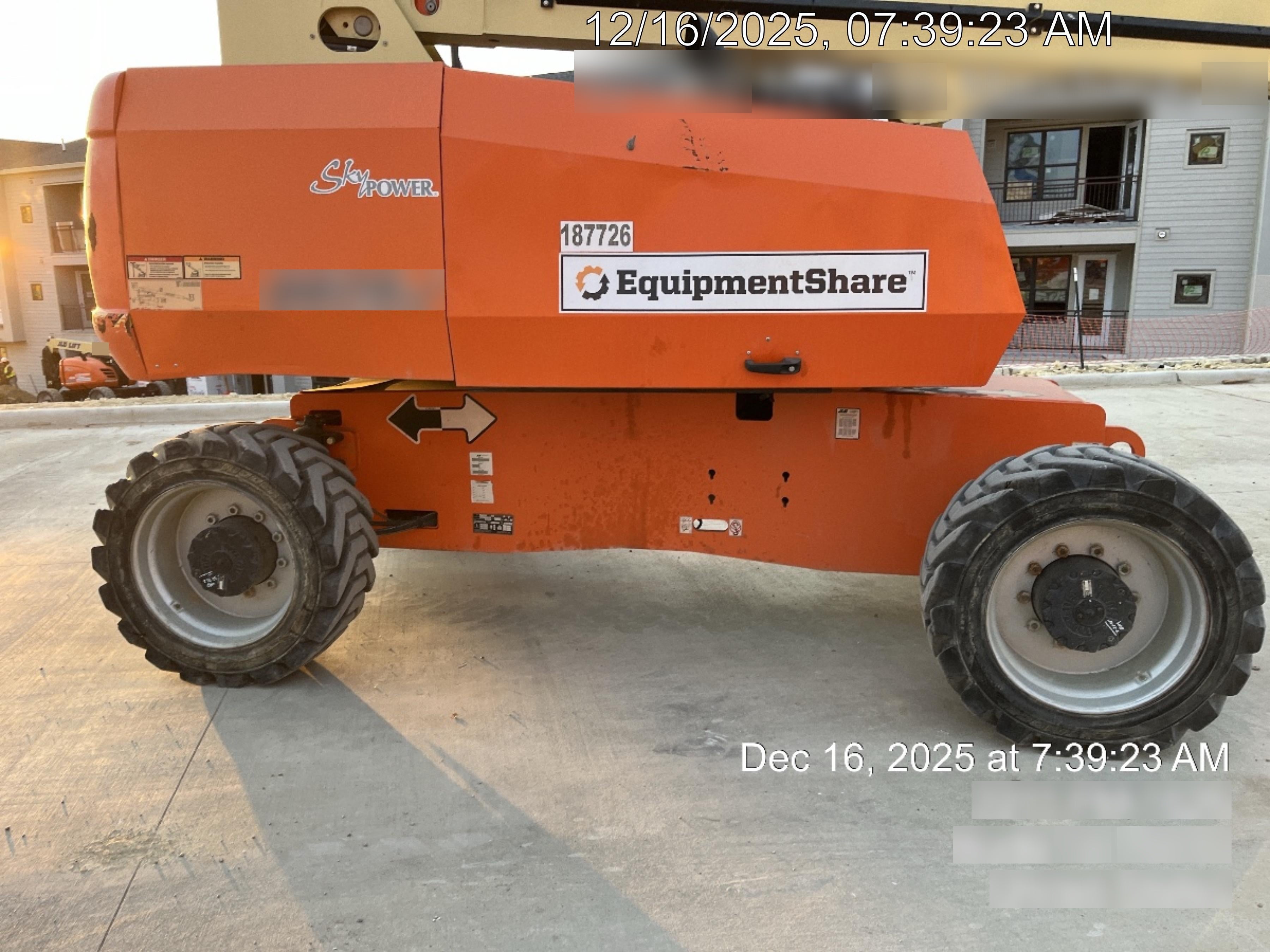 2021 JLG 860SJ