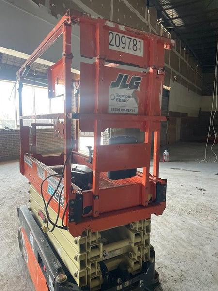 2022 JLG ES1932