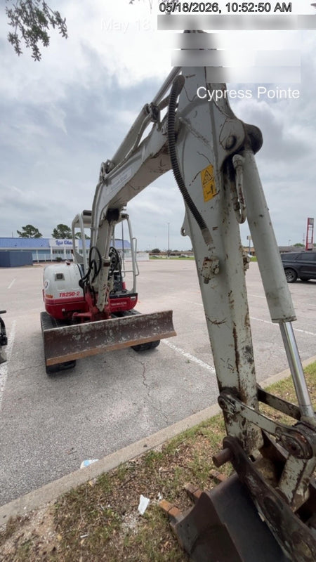 2023 TAKEUCHI TB250-2R
