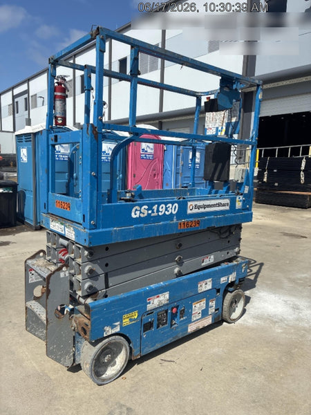 2020 Genie GS-1930 Solid Non Marking Tires, Beacon, Folding rails with half height swing gate