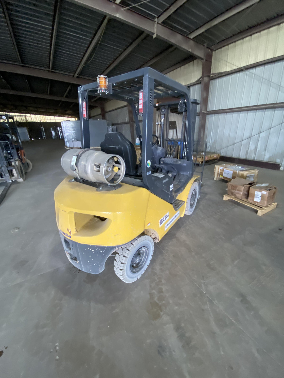 2021 KOMATSU FG25T-16