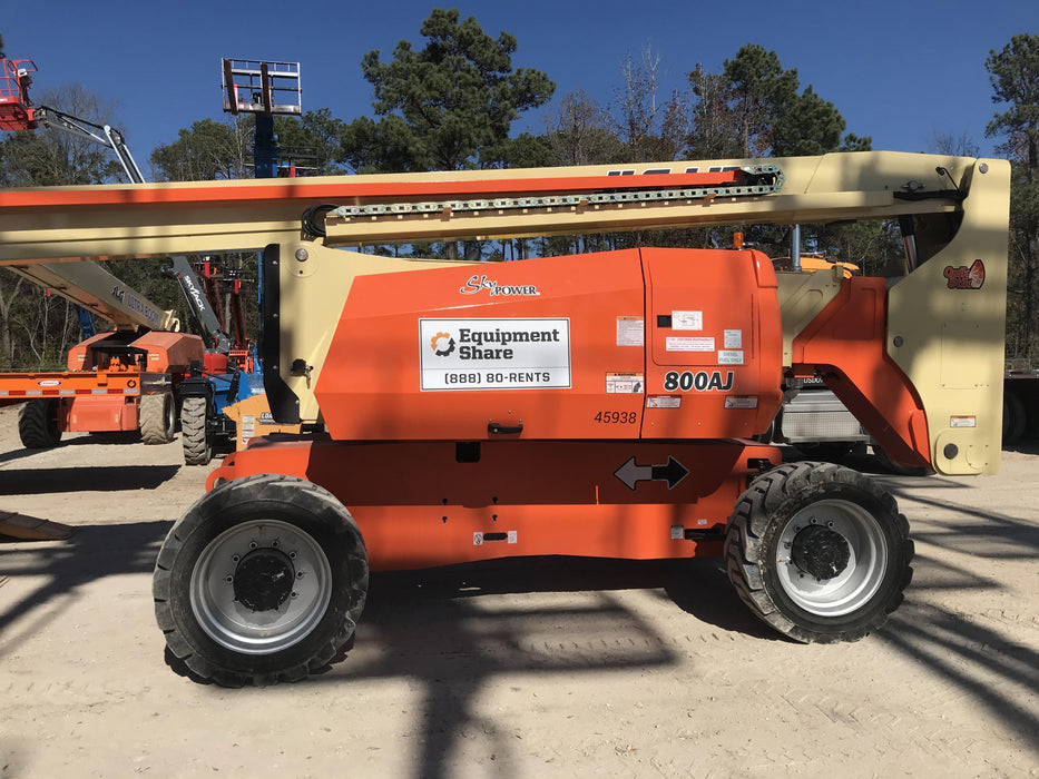 2019 JLG 800AJ