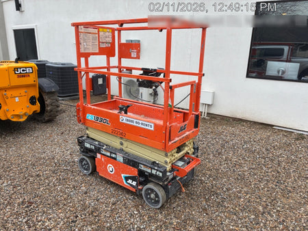 2022 JLG ES1330L