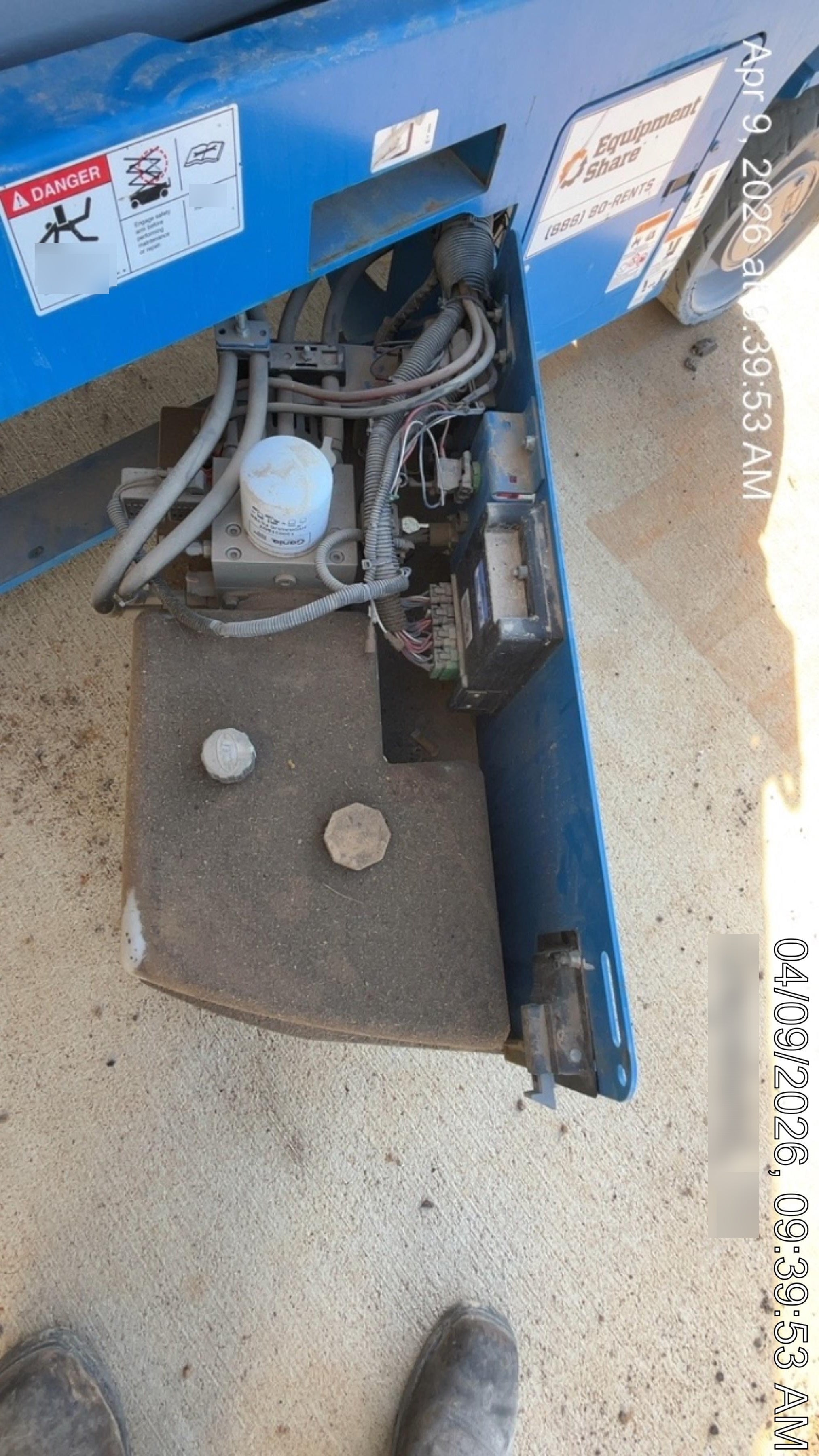 2023 GENIE GS-3232