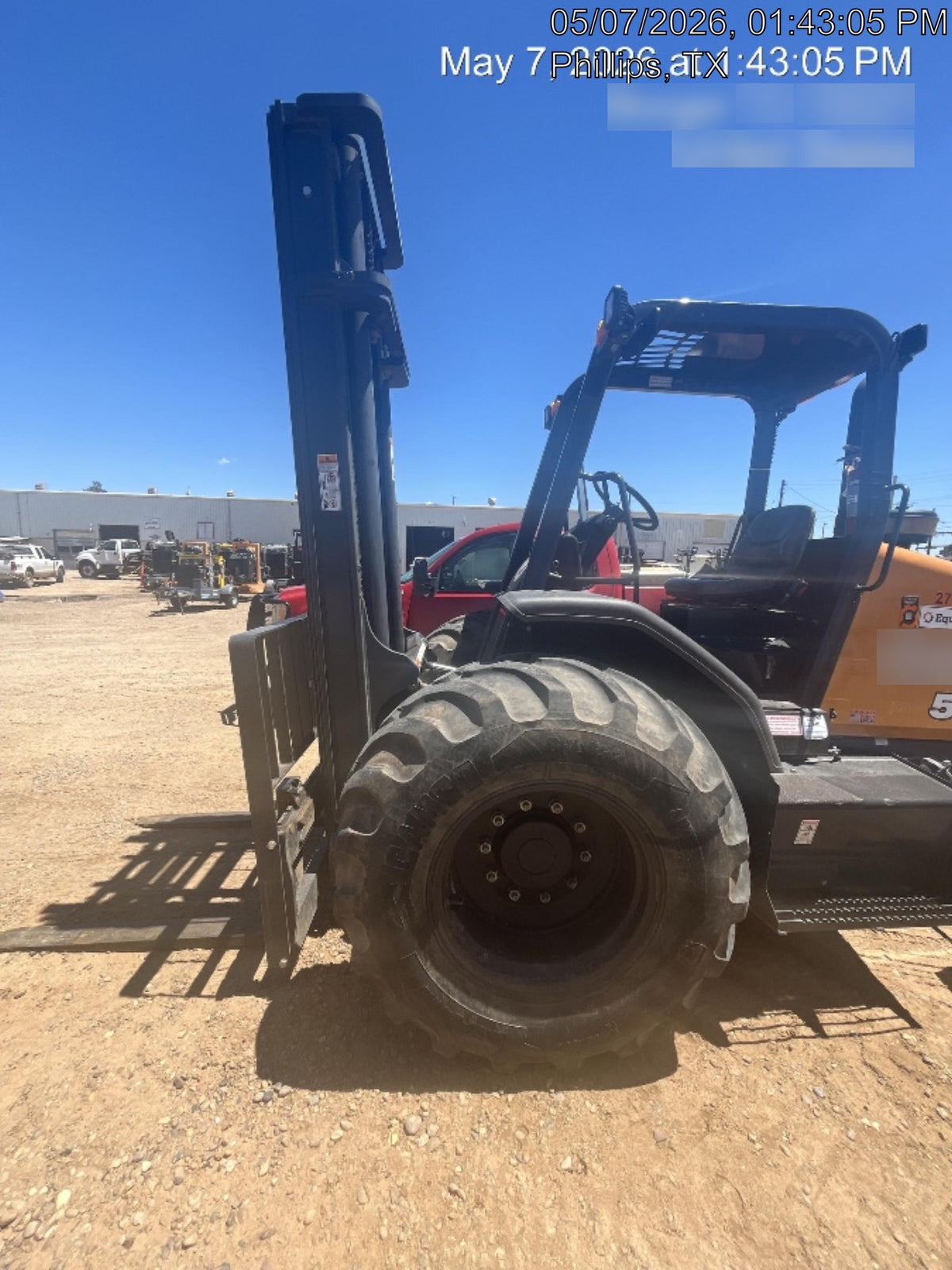 2023 CASE 588H