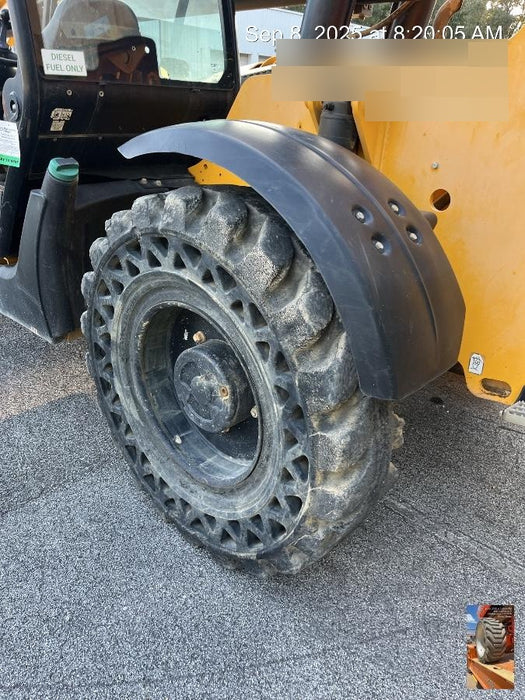 2019 JCB 510-56 Canopy, 74 HP, Solid Tires, STD Worklight, Beacon, Aux Hydraulics, Lifting Eye, Back up Alarm w/66" Carriage/60" Forks