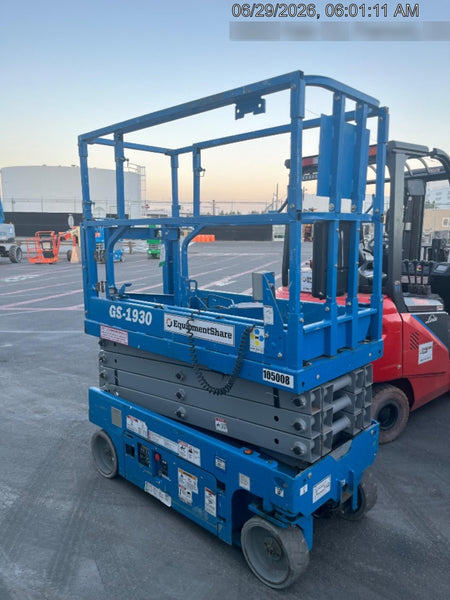 2020 Genie GS-1930 Solid Non Marking Tires, Beacon, Folding rails with half height swing gate, 800W Inverter