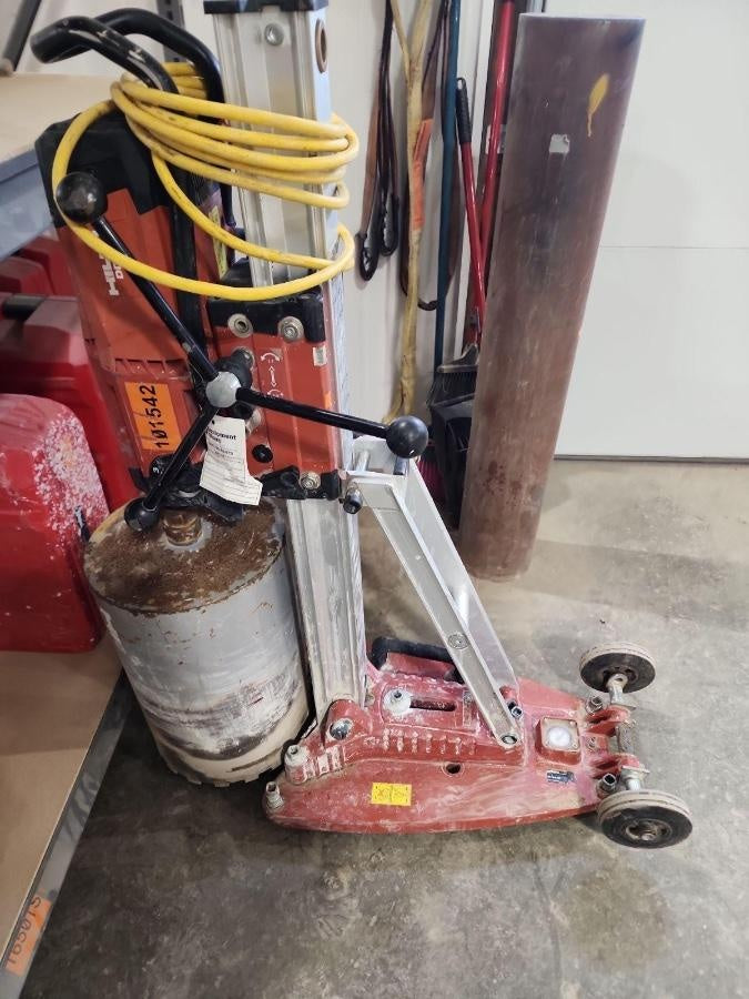 2020 HILTI DD250E