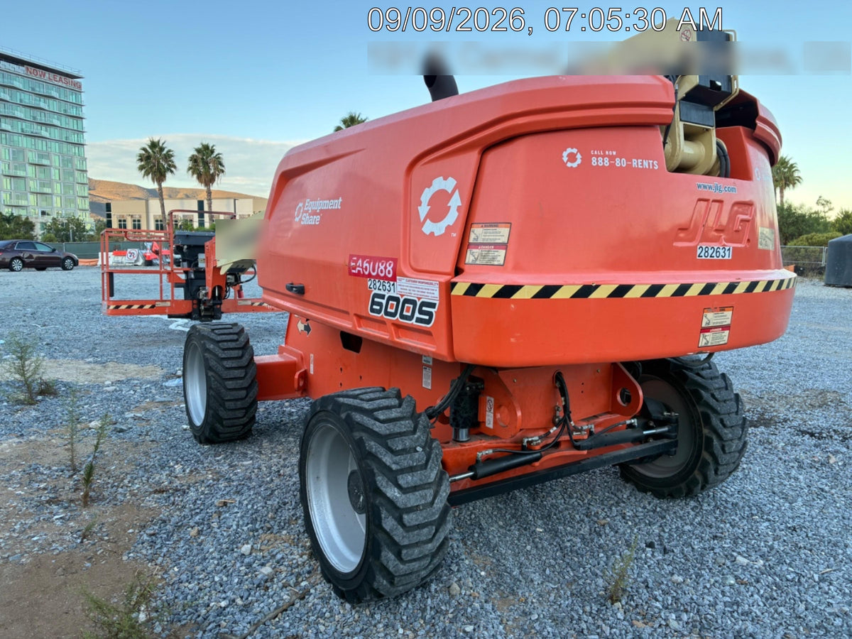 2022 JLG 600S