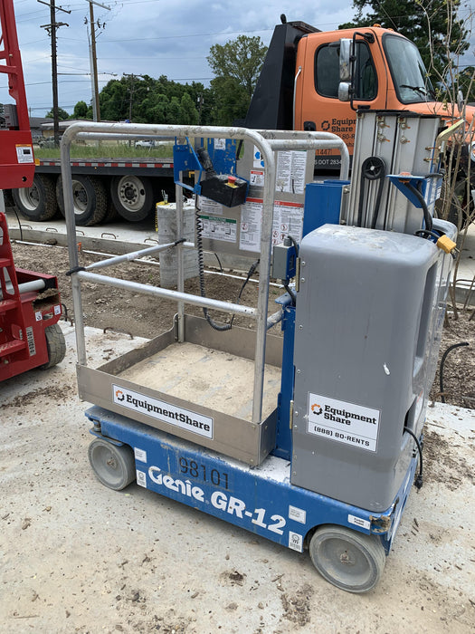 2020 GENIE GR-12