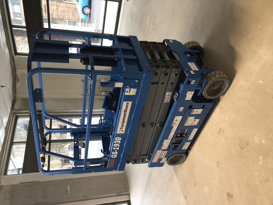 2019 Genie GS-1930 Half Height Swing Gate, 800W Inverter