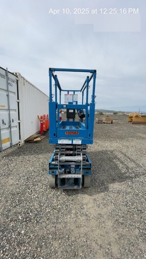 2020 Genie GS-1930 Solid Non Marking Tires, Beacon, Folding rails with half height swing gate, 800W Inverter