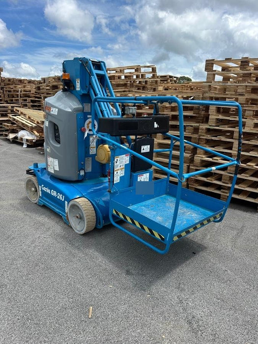 2020 GENIE GR-26J