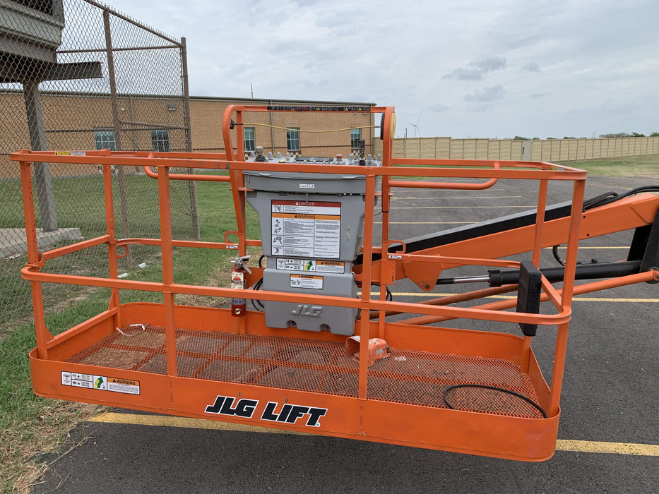 2019 JLG 660SJ
