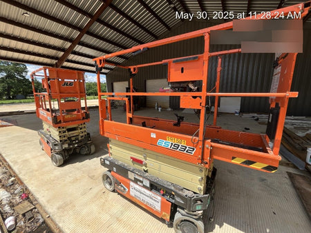 2021 JLG ES1932