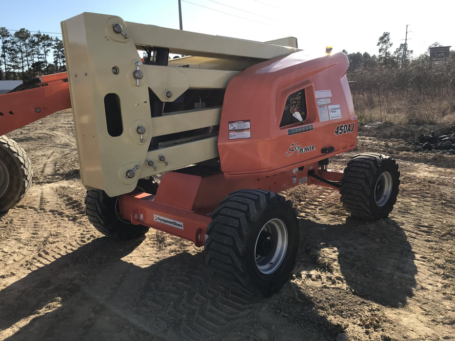 2019 JLG 450AJ