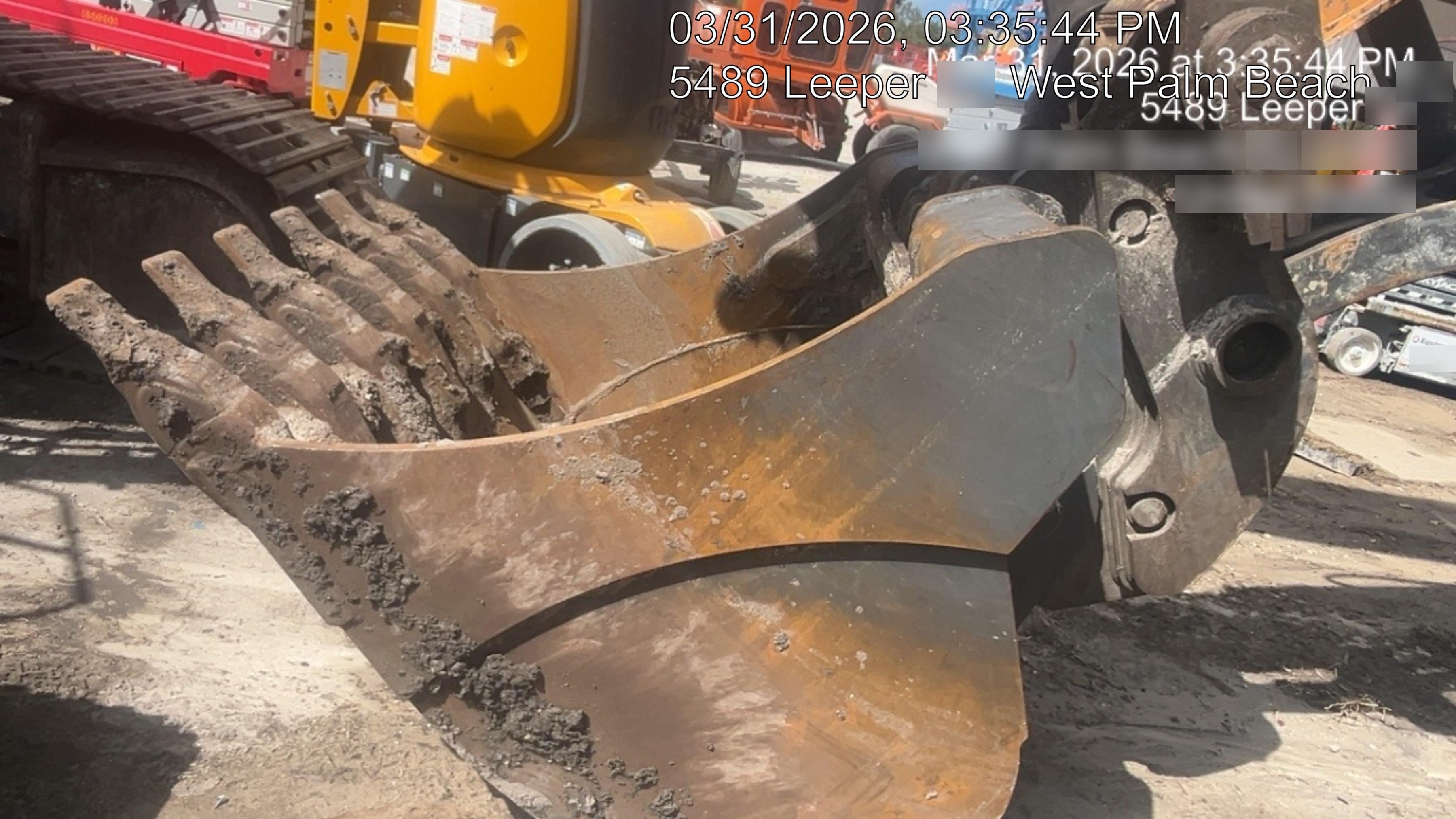 2025 CASE 48" Bucket 56-65K - Case