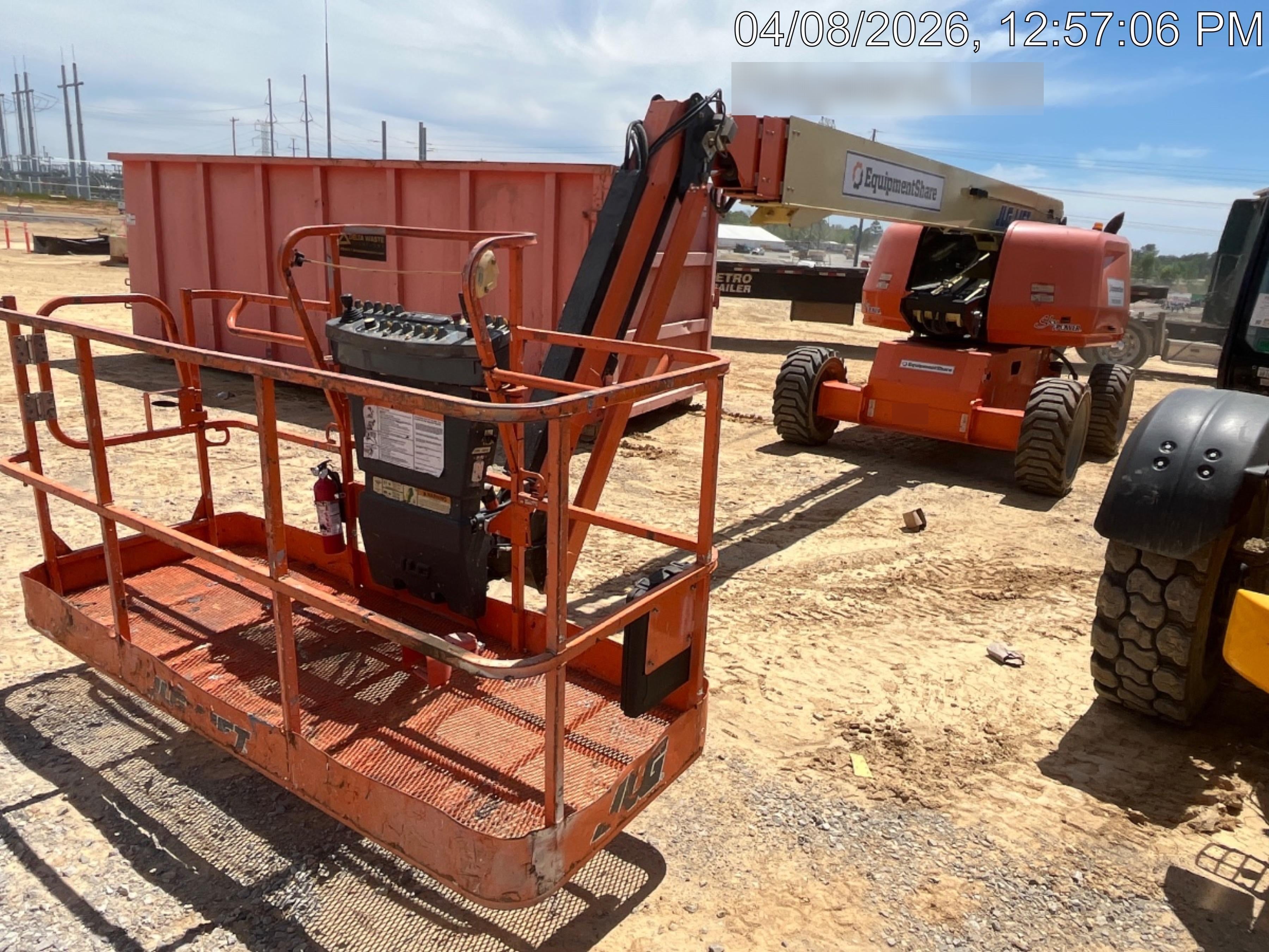 2019 JLG 660SJ
