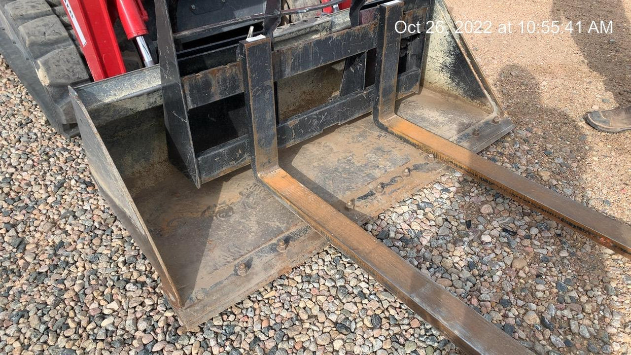 2022 ARROW MATERIAL HANDLING 60" Pallet Forks - Arrow