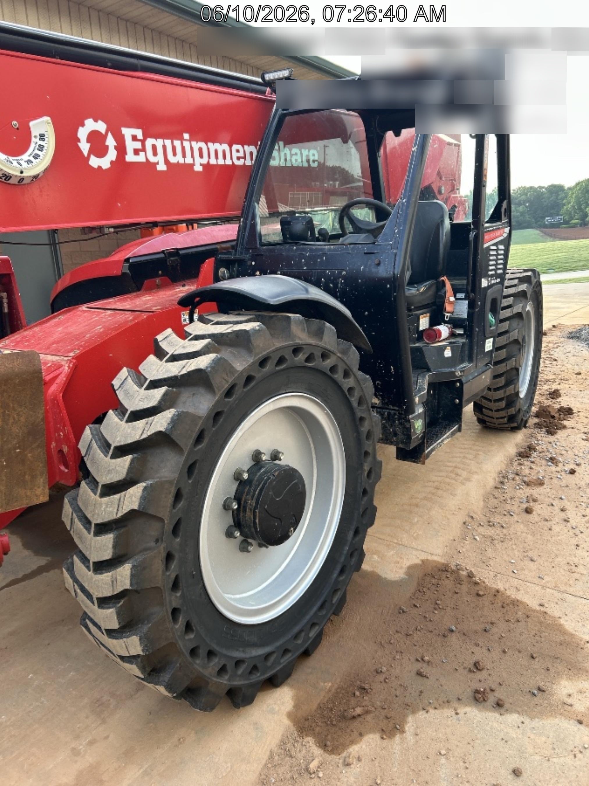 2024 MANITOU MTA1055