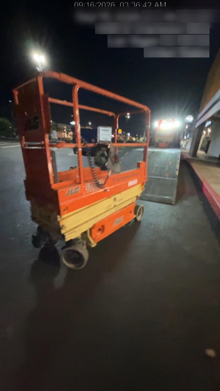 2016 JLG 1930ES Standard Options
