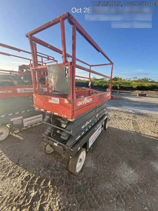 2018 Skyjack SJIII-3226 Skyjack SJIII3226 Scissor Lift w/Trojan Batteries