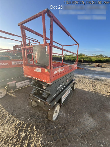 2018 Skyjack SJIII-3226 Skyjack SJIII3226 Scissor Lift w/Trojan Batteries