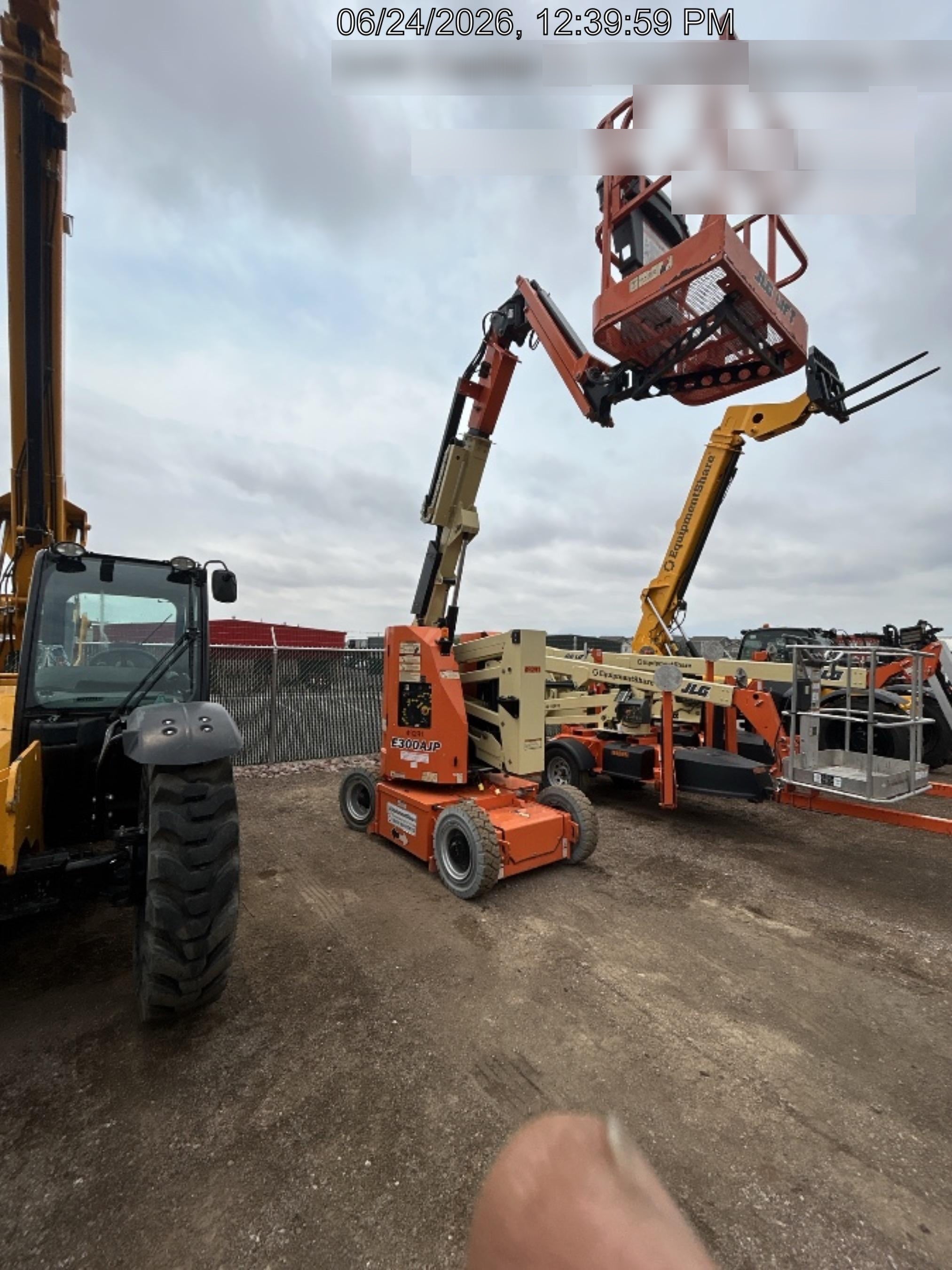 2019 JLG E300AJP